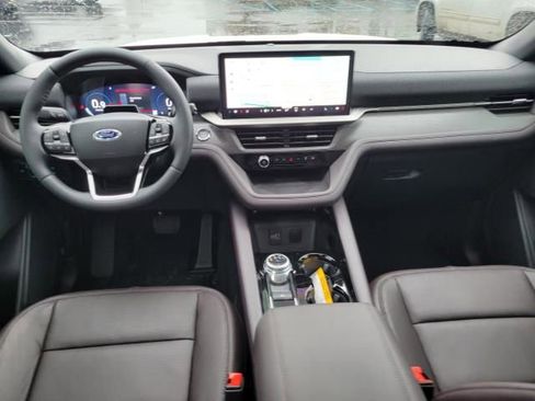 New 2026 Ford Explorer Platinum w/ LUX Leather Package image 22