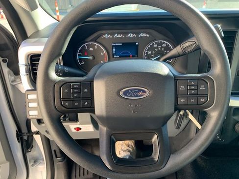 Used 2024 Ford F550 4x4 Regular Cab Super Duty image 35