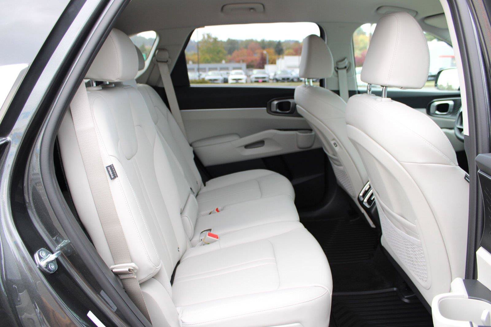 Used 2026 Kia Sorento EX AWD/4WD image 12