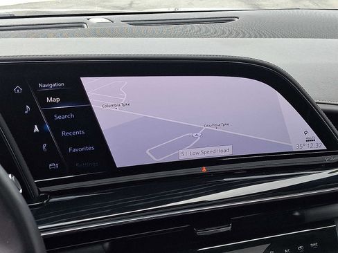 Certified 2024 Cadillac Escalade Sport w/ LPO, ONYX Package image 19