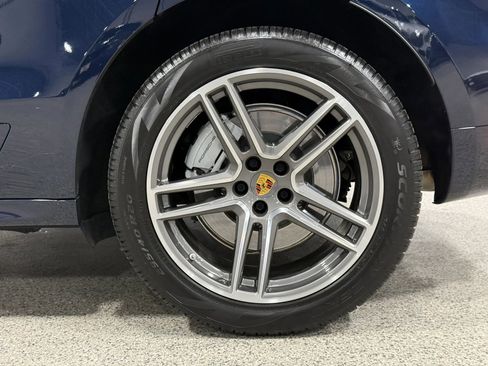 Used 2020 Porsche Macan Turbo image 77