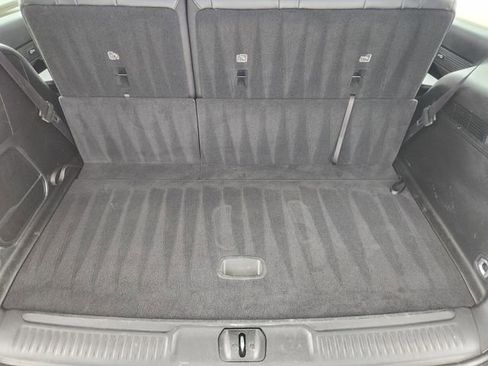 Certified 2024 Jeep Wagoneer Series II w/ Flexible Seating Group RWD image 32