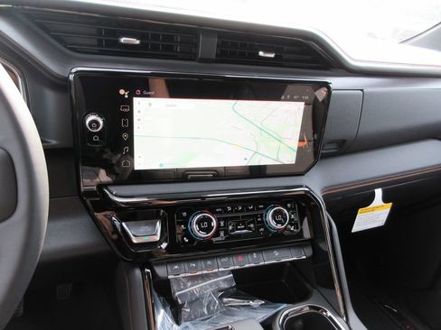 New 2026 GMC Sierra 1500 AT4 w/ AT4 Premium Package AWD/4WD image 19