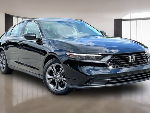 Used 2023 Honda Accord EX image 3