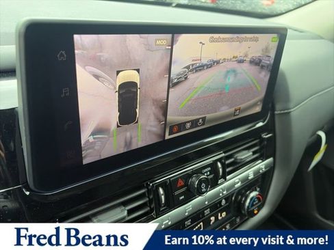 New 2026 Nissan Pathfinder SL image 17