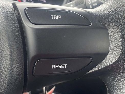 Used 2023 Kia Rio LX image 17