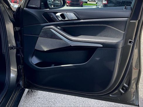 Used 2026 BMW X7 xDrive40i image 23