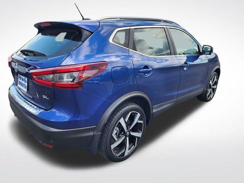 Used 2022 Nissan Rogue Sport SL w/ Premium Package FWD image 5