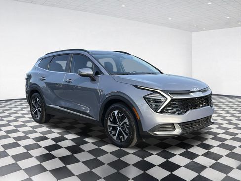 Used 2025 Kia Sportage EX w/ Premium Package FWD image 3