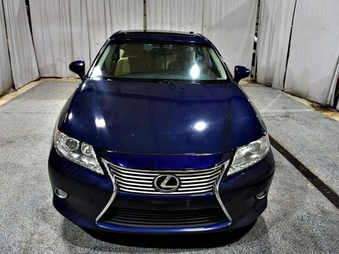Used 2014 Lexus ES 350 w/ Premium Package FWD image 2
