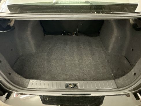 Used 2025 Nissan Versa SV FWD image 29