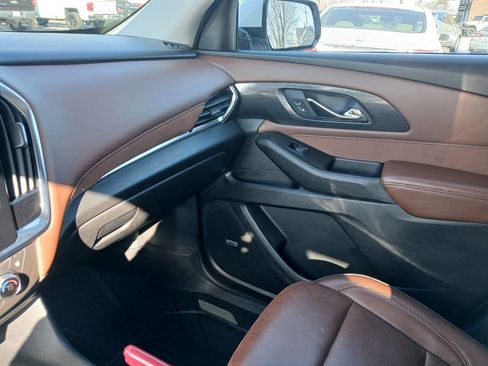 Used 2018 Chevrolet Traverse High Country w/ LPO, Floor Liner Package AWD/4WD image 7
