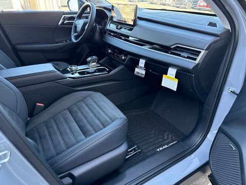 New 2026 Mitsubishi Outlander AWD image 25