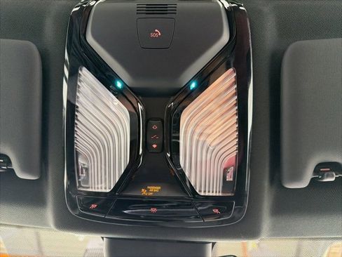 Certified 2023 BMW 330e xDrive w/ M Sport Package image 28