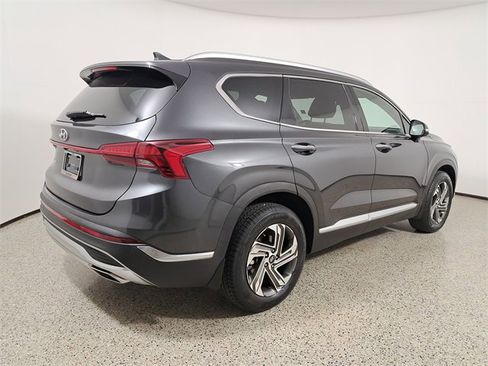 Used 2022 Hyundai Santa Fe SEL w/ Convenience Package image 5