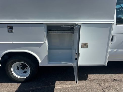 New 2026 Ford E-350 and Econoline 350 Super Duty w/ Power Equipment Group RWD image 9