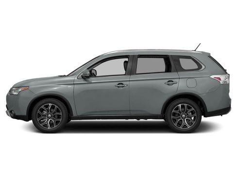 Used 2015 Mitsubishi Outlander SE image 13