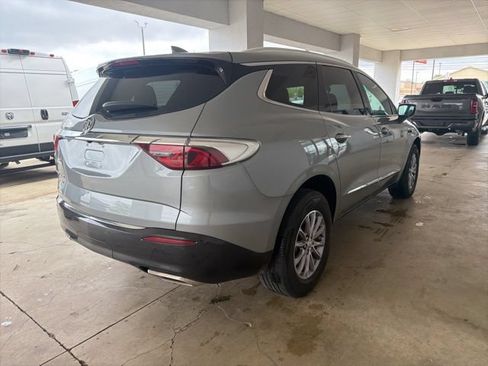 Used 2023 Buick Enclave Essence FWD image 8
