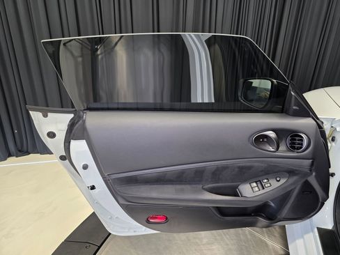 Used 2023 Nissan Z w/ Floor Mat Package (L93) RWD image 16