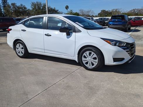 Used 2024 Nissan Versa S w/ Trunk Package image 2