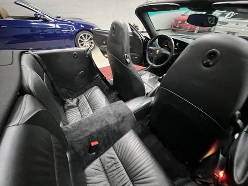 Used 2003 Porsche 911 Carrera 4 image 33