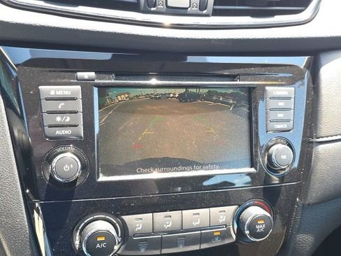 Used 2020 Nissan Rogue S AWD/4WD image 16