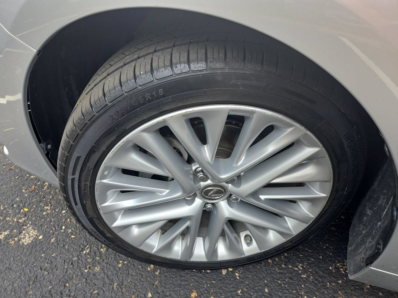 Used 2018 Lexus ES 350 w/ Luxury Package w/Wood Trim FWD image 12