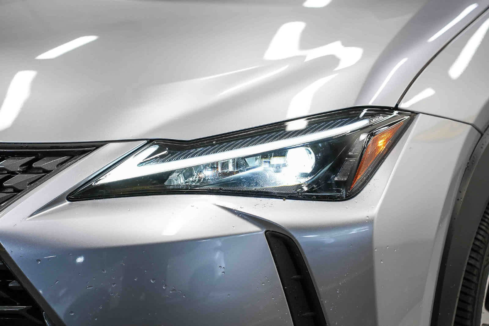 Certified 2025 Lexus UX 300h FWD w/ Accessory Package (Z2) image 10