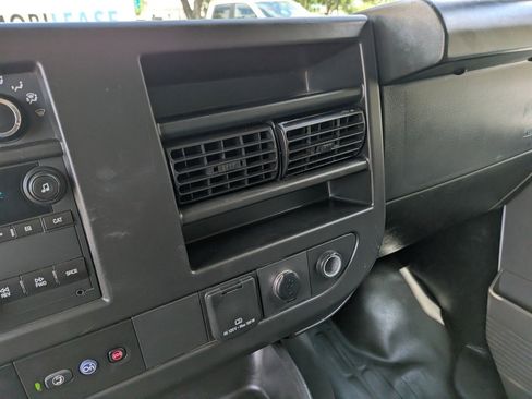 Used 2023 Chevrolet Express 3500 LS image 21