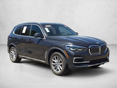 Used 2023 BMW X5 xDrive40i AWD/4WD image 3