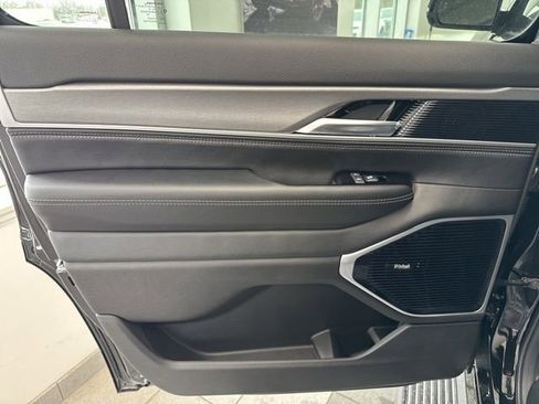 New 2026 Jeep Grand Wagoneer Limited image 23