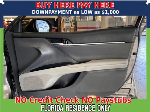 Used 2018 Toyota Camry LE image 15