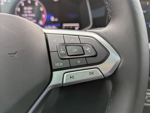 Certified 2025 Volkswagen Jetta SE w/ Sunroof Package FWD image 14