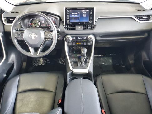 Used 2021 Toyota RAV4 XLE Premium FWD image 11