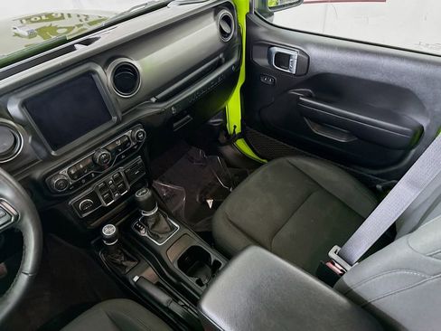 Used 2021 Jeep Wrangler Unlimited Sport image 25