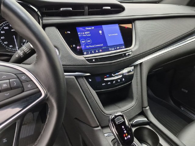 Certified 2024 Cadillac XT5 Premium Luxury w/ LPO, Floor Liner Package AWD/4WD image 14