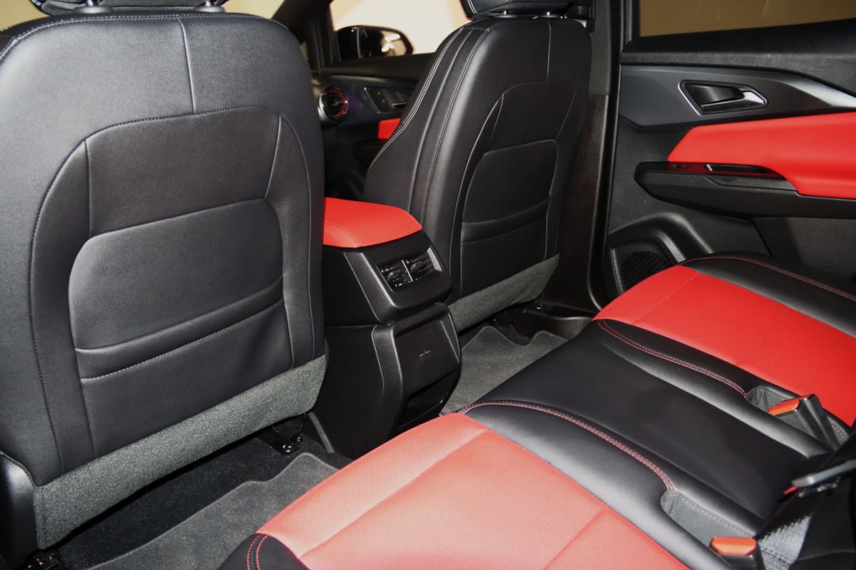 Used 2025 Chevrolet Equinox EV RS FWD image 60