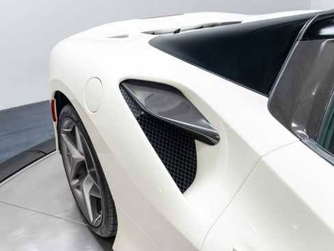 Used 2021 Ferrari F8 Tributo RWD image 25