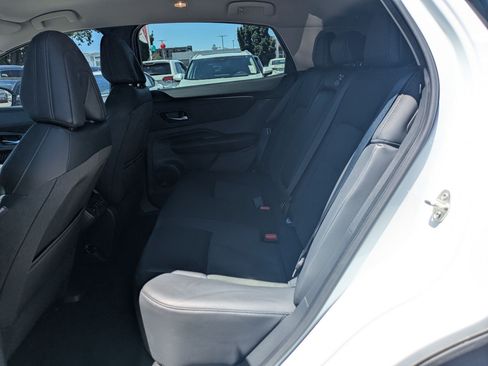 Used 2024 Nissan Ariya AWD image 29
