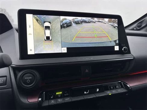 Used 2025 Toyota Prius Plug-In Hybrid image 21