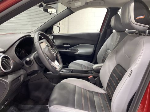 Used 2023 Nissan Kicks SR w/ SR Premium Package FWD image 11