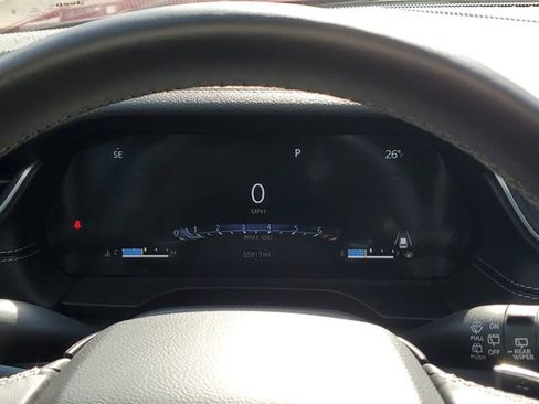 Used 2022 Jeep Grand Cherokee Limited w/ Luxury Tech Group II image 30