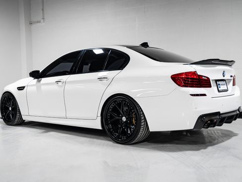 Used 2014 BMW M5 RWD image 5