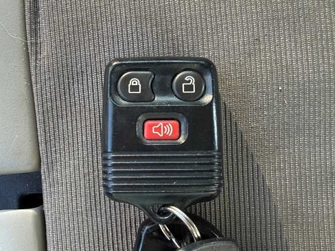 Used 2009 Ford F150 STX AWD/4WD image 26
