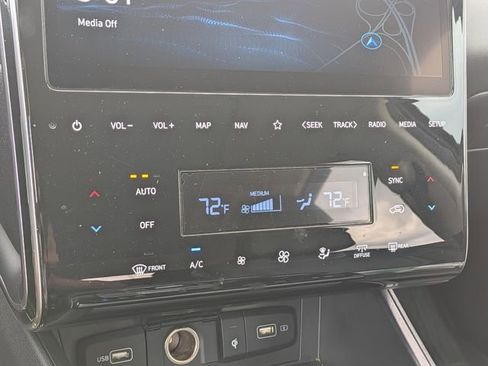 Used 2023 Hyundai Tucson Limited image 13