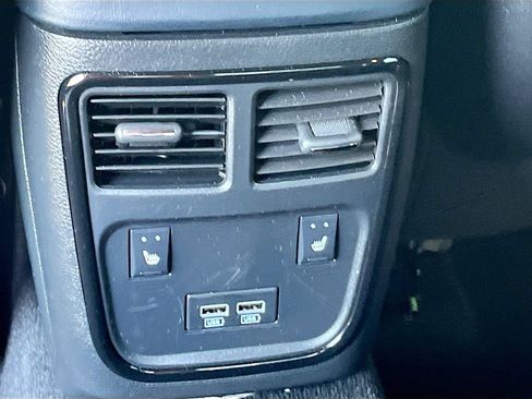 Used 2023 Chrysler 300 S w/ Comfort Group RWD image 26