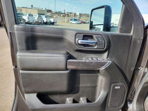 Certified 2020 Chevrolet Silverado 2500 LTZ w/ LTZ Plus Package image 22