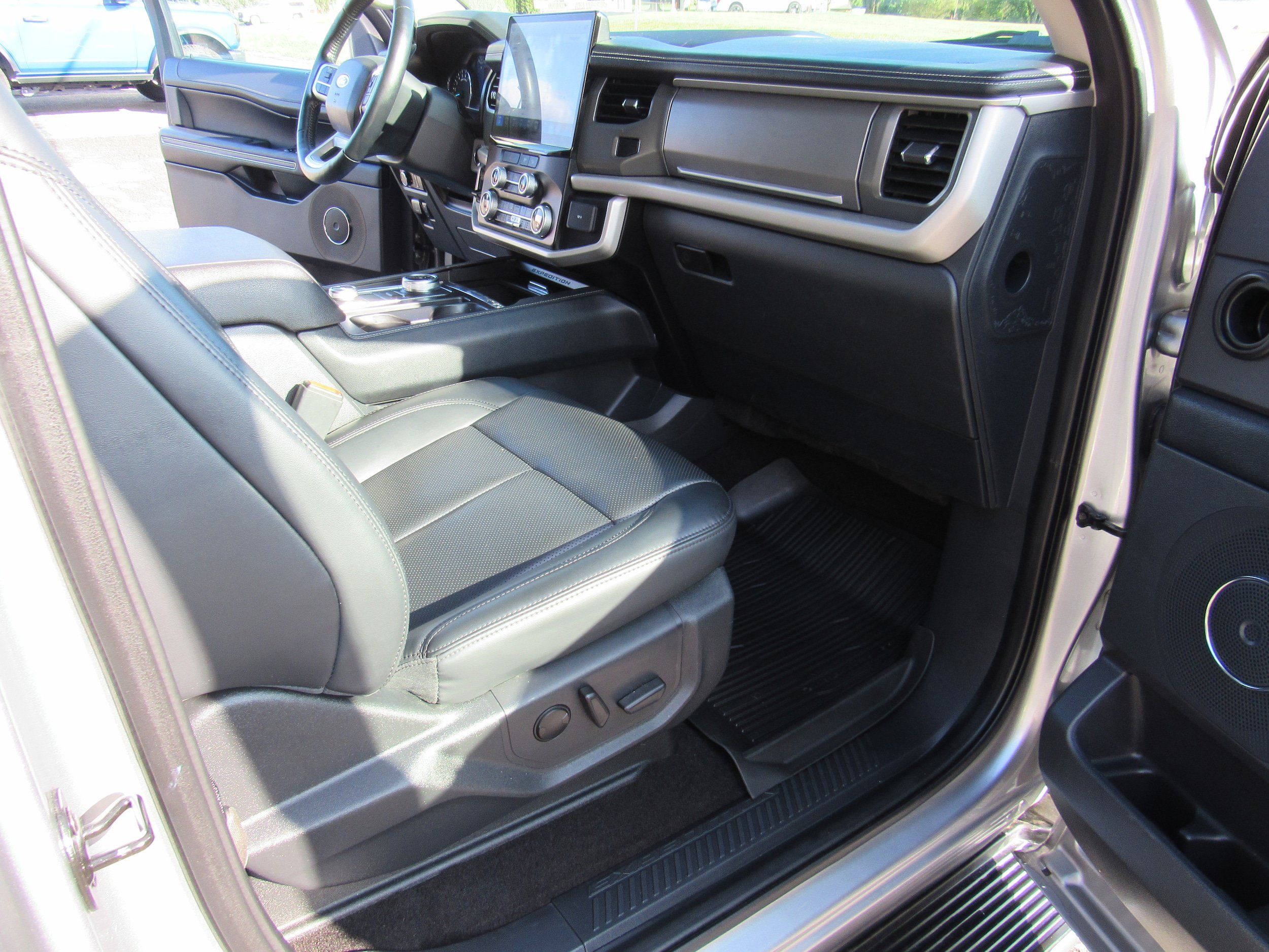 Used 2022 Ford Expedition Max XLT AWD/4WD image 37