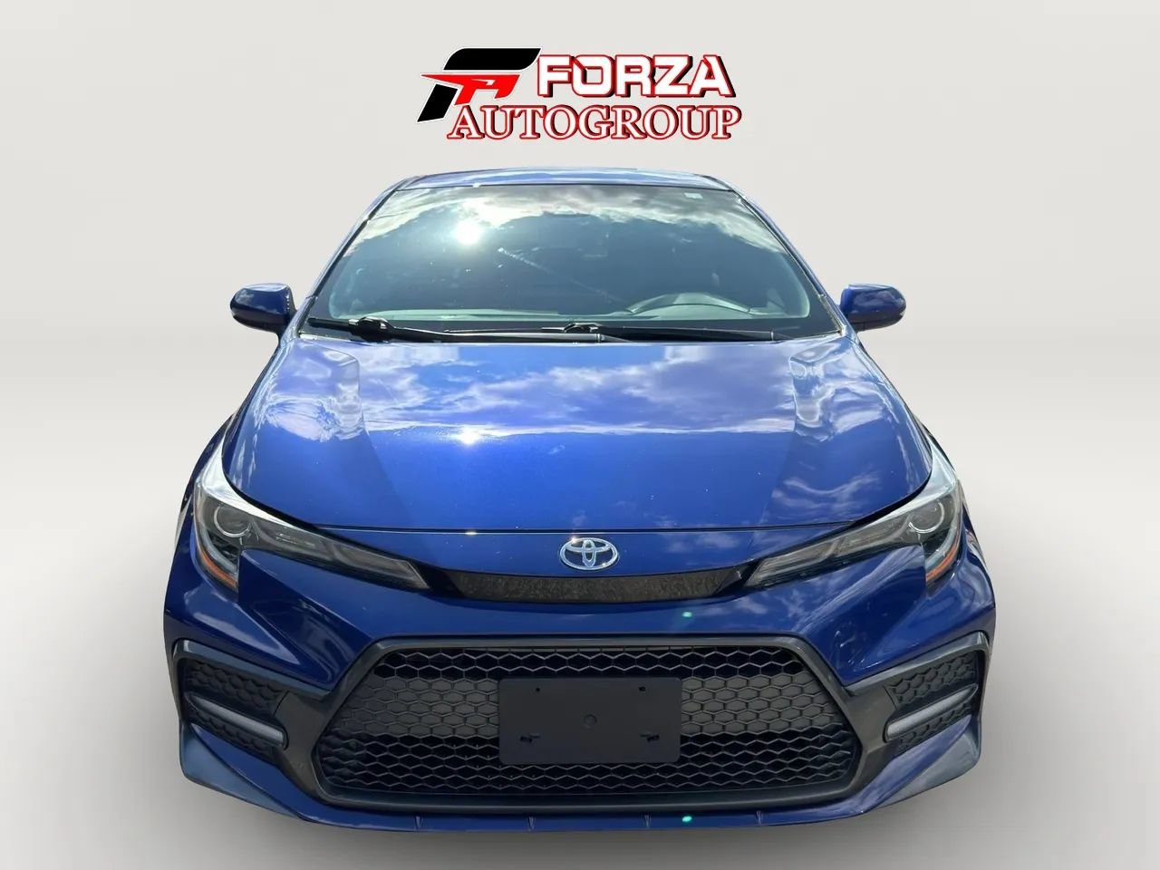 Used 2021 Toyota Corolla SE FWD image 2