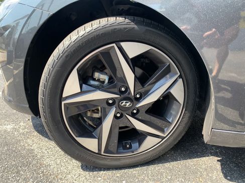 Used 2023 Hyundai Elantra SEL w/ Convenience Package image 8